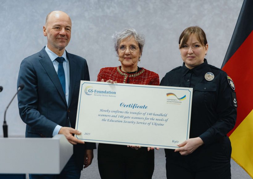 Susanne Greiter and Stefan Schwarz handover Certificate